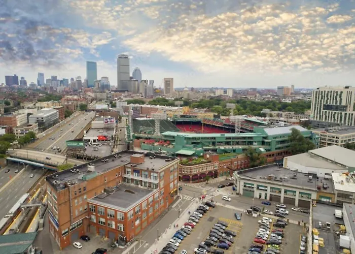 Modern Suite In Fenway Neighborhood